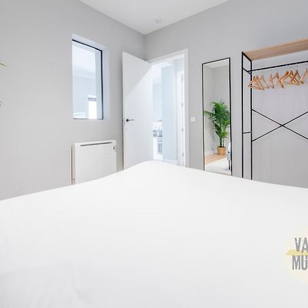 Modern Apt & Cool Interior Design A 20 Metros Del Retiro E1 Madri Exterior foto