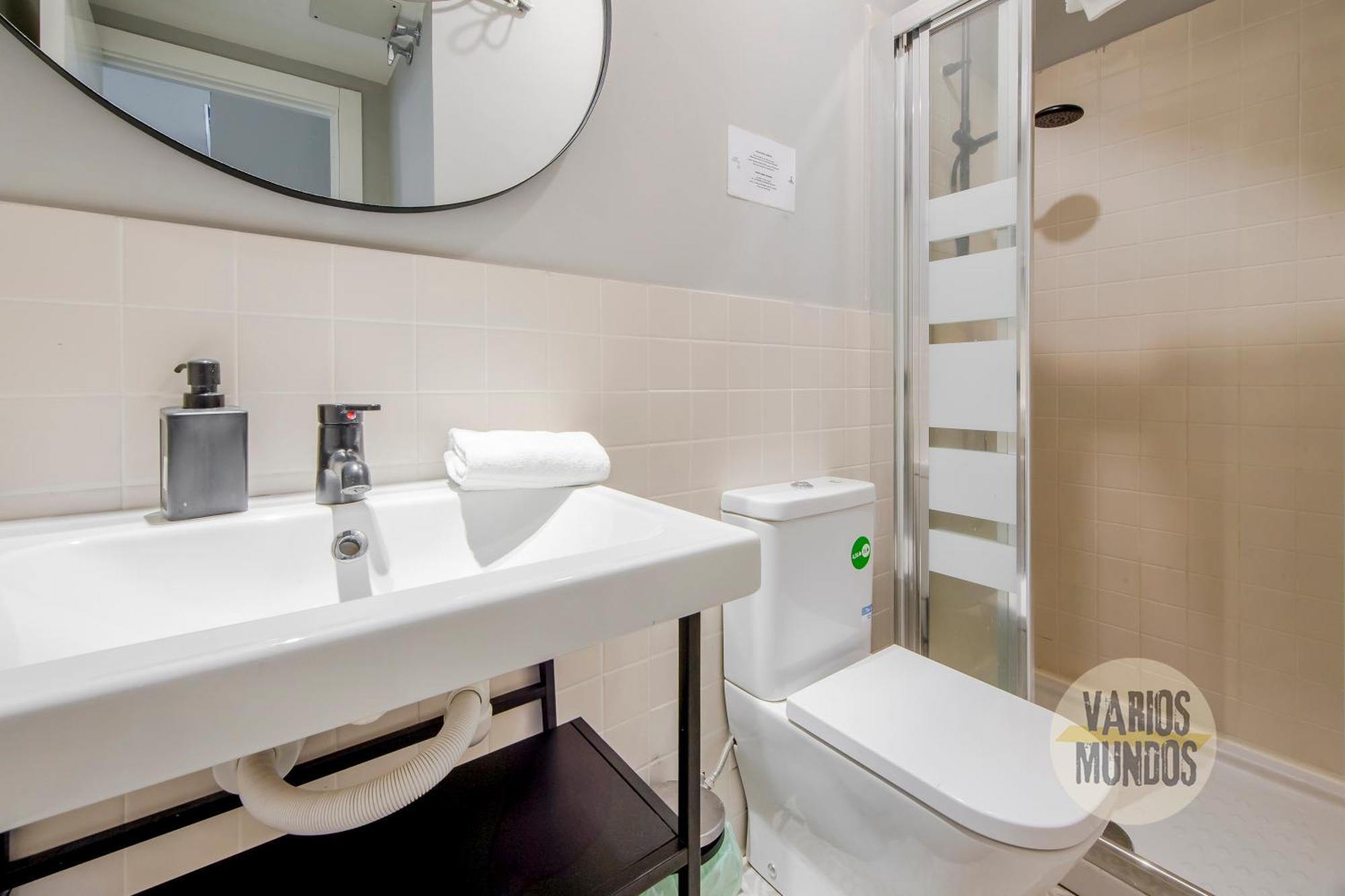 Modern Apt & Cool Interior Design A 20 Metros Del Retiro E1 Madri Exterior foto