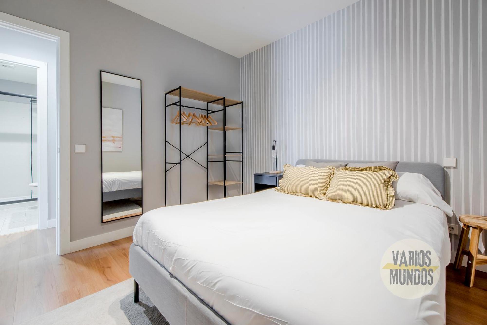 Modern Apt & Cool Interior Design A 20 Metros Del Retiro E1 Madri Exterior foto